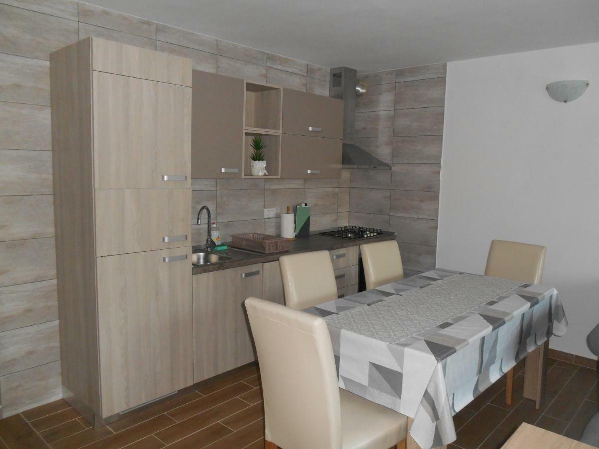 Miadea Appartement Rovinjsko Selo Buitenkant foto
